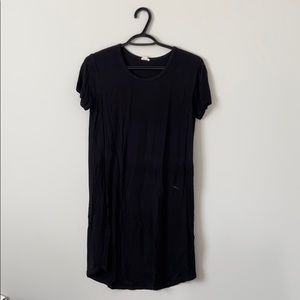 GARAGE black t-shirt dress